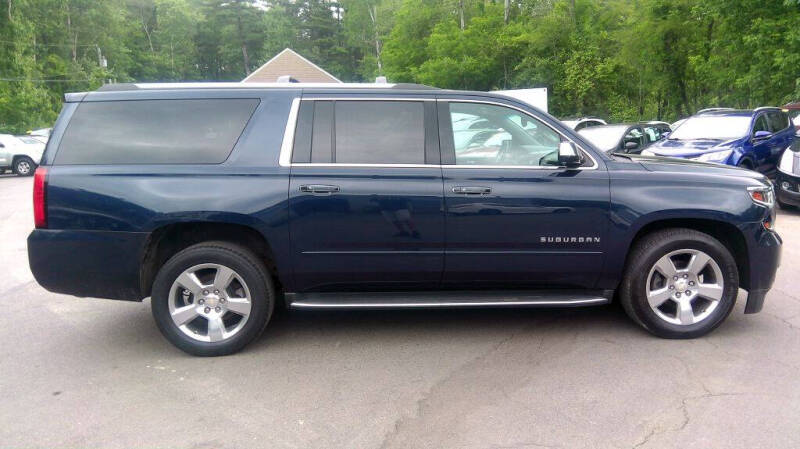 2017 Chevrolet Suburban Premier's photo