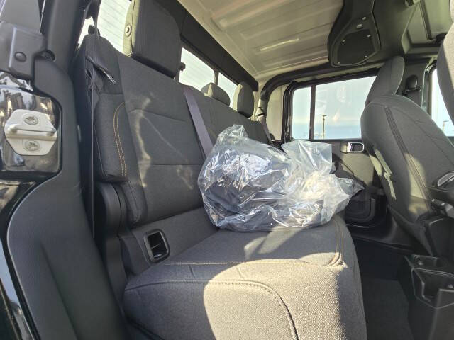 2025 Jeep Gladiator Sport S