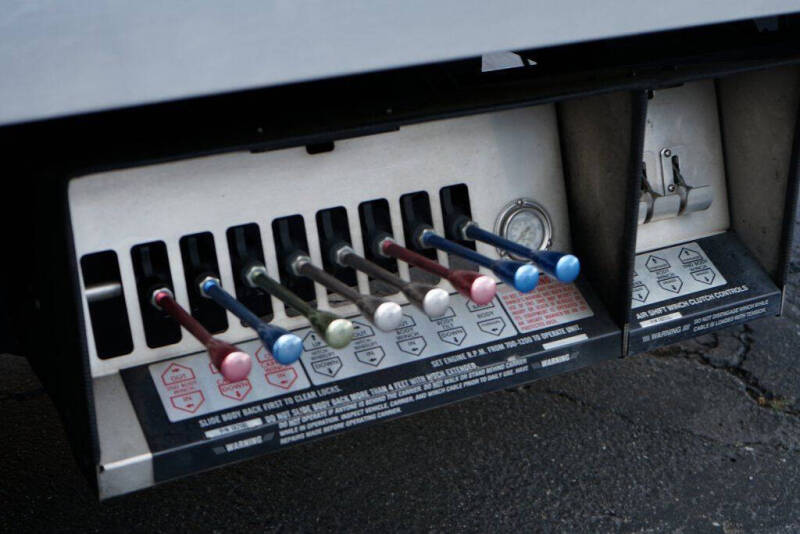 2023 Freightliner M2 106