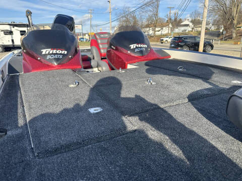 2011 Triton 21 HP Elite
