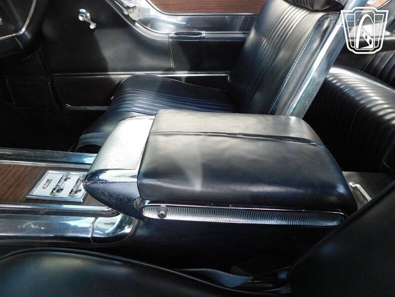 1965 Ford Thunderbird