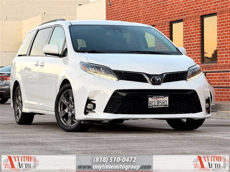 2018 Toyota Sienna SE 8-Passenger