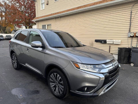 2019 Mitsubishi Outlander SE
