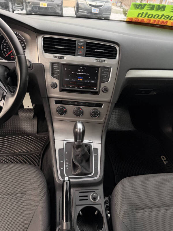 2016 Volkswagen Golf SportWagen TSI S