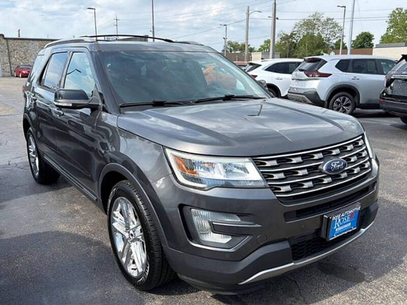 2016 Ford Explorer XLT 4WD's photo
