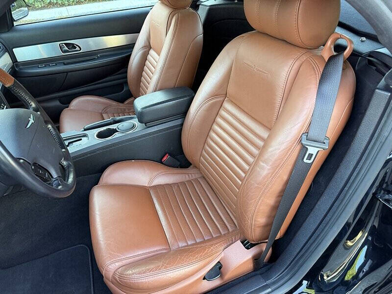 2003 Ford Thunderbird 19