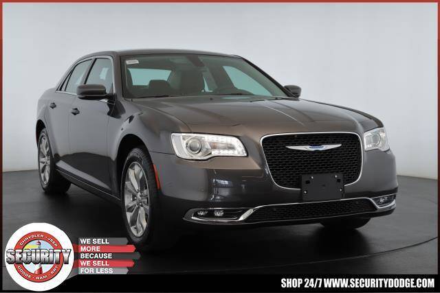 2021 Chrysler 300 for sale in Amityville, NY