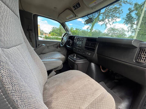 2017 Chevrolet Express LT 3500