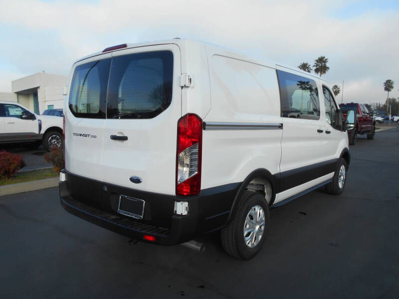 2025 Ford Transit