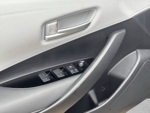 2024 Toyota Corolla Hatchback SE