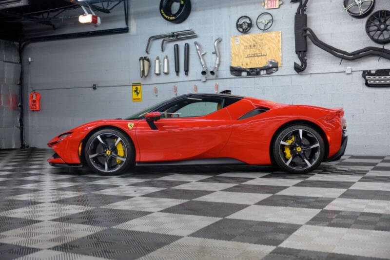 2023 Ferrari SF90 Stradale photo 3