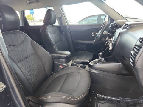 2016 Kia Soul +