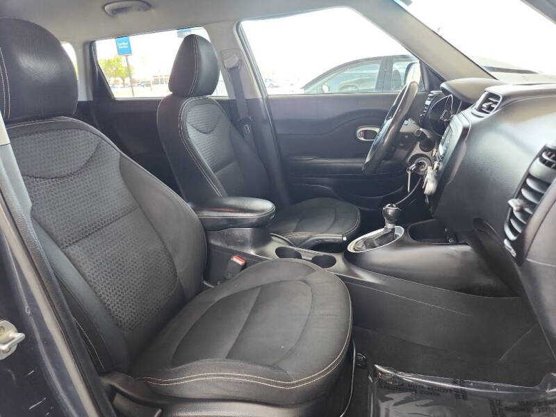 2016 Kia Soul +