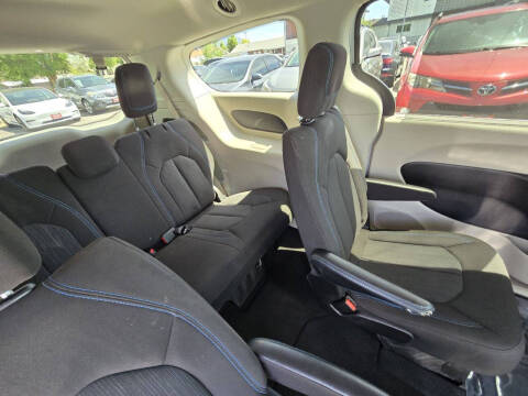 2021 Chrysler Pacifica Touring