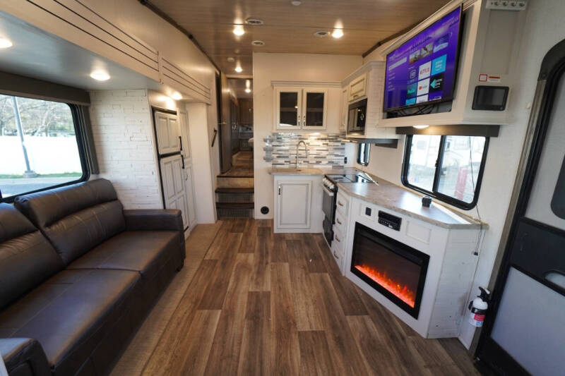 2021 Keystone RV Cougar 24 RDS