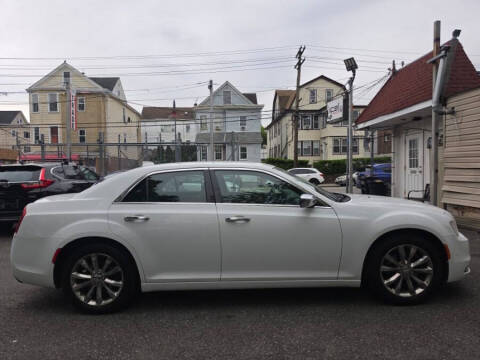 2018 Chrysler 300 Limited