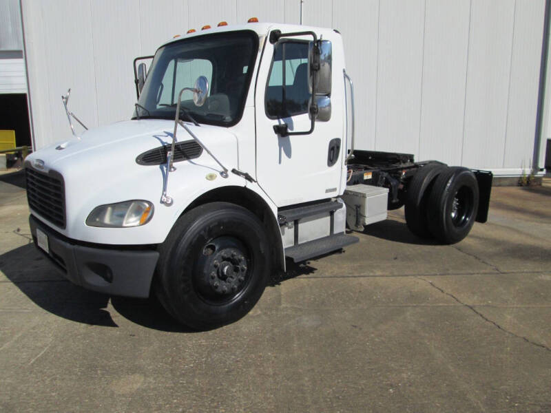 2007 Freightliner Business class M2