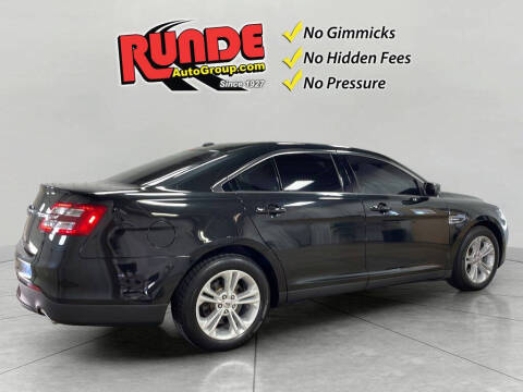 2015 Ford Taurus SEL
