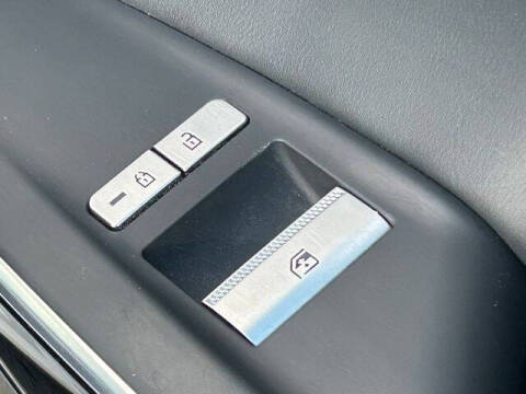 2025 Genesis GV70 2.5T Standard