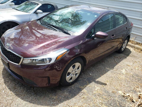 2017 Kia Forte for sale at DFW AUTO FINANCING LLC in Dallas TX