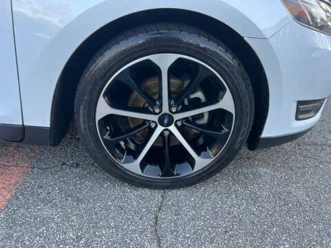 2016 Ford Taurus SEL