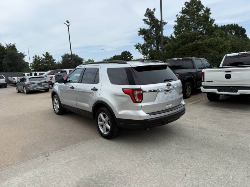 2018 Ford Explorer