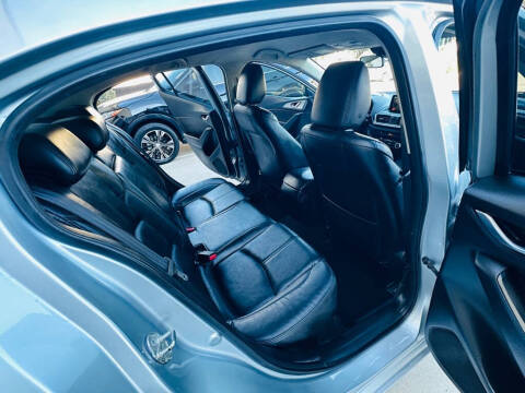 2017 Mazda MAZDA3 Touring