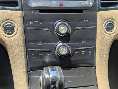 2015 Ford Taurus SEL