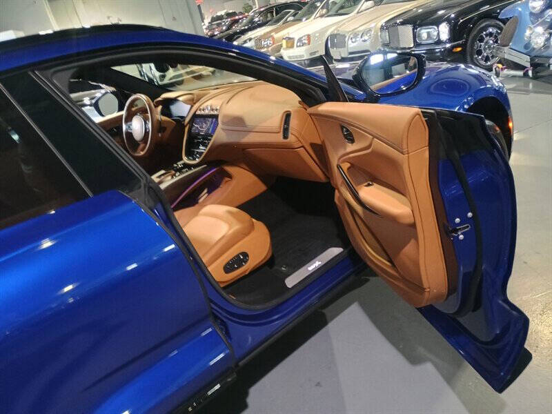 2021 Aston Martin DBX 65