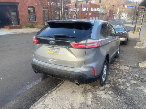 2020 Ford Edge SE