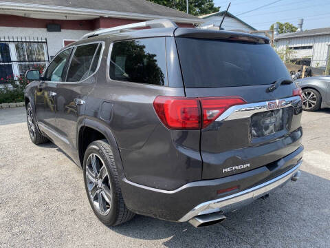 2017 GMC Acadia Denali