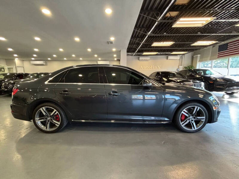 2017 Audi A4 2.0T quattro Prestige