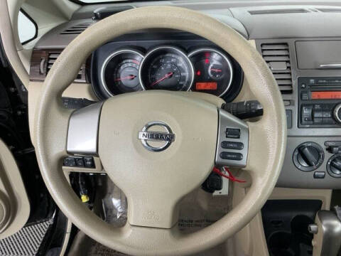 2011 Nissan Versa 1.8 SL