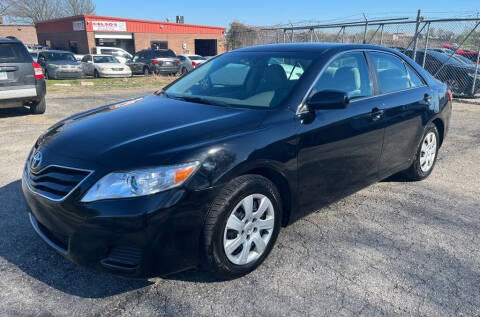 2011 Toyota Camry for sale at In Motion Sales LLC in Olathe KS