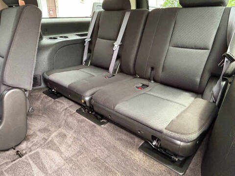 2011 Chevrolet Suburban LS