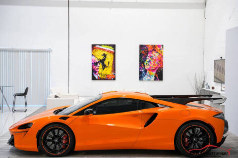 2023 McLaren Artura