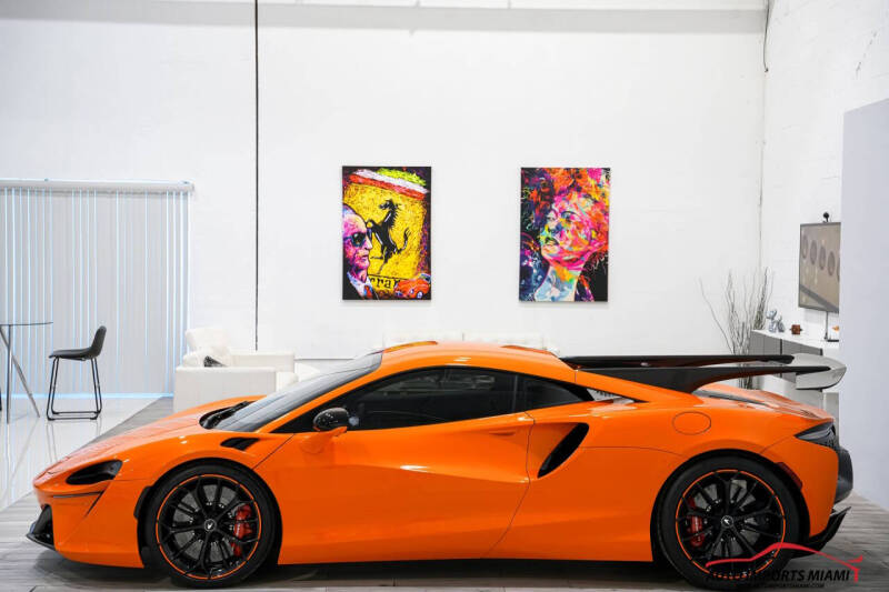 2023 McLaren Artura