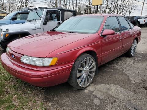 1995 Ford Taurus for sale at MEDINA WHOLESALE LLC in Wadsworth OH