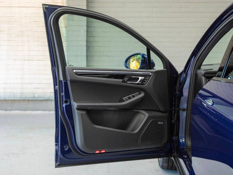 2024 Porsche Macan S