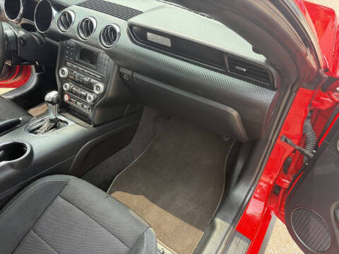 2015 Ford Mustang V6
