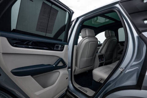 2022 Porsche Cayenne S