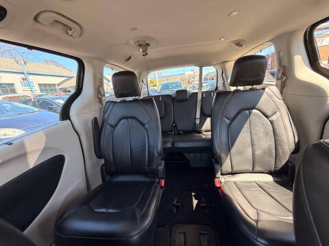 2019 Chrysler Pacifica Touring L