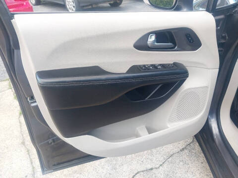 2022 Chrysler Pacifica Touring L