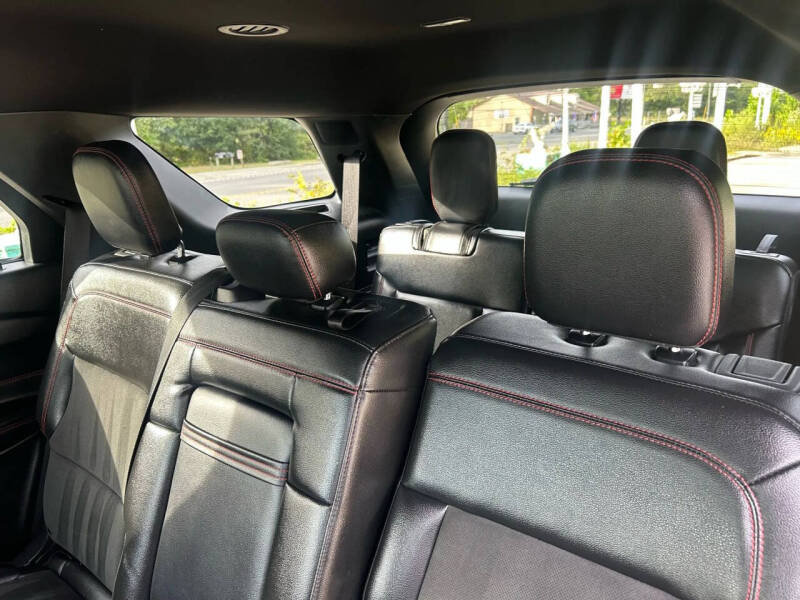 2022 Ford Explorer ST-Line