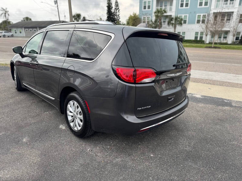 2018 Chrysler Pacifica Touring L