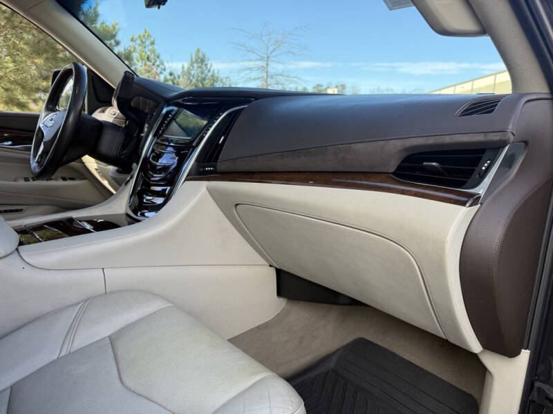 2017 Cadillac Escalade Premium Luxury