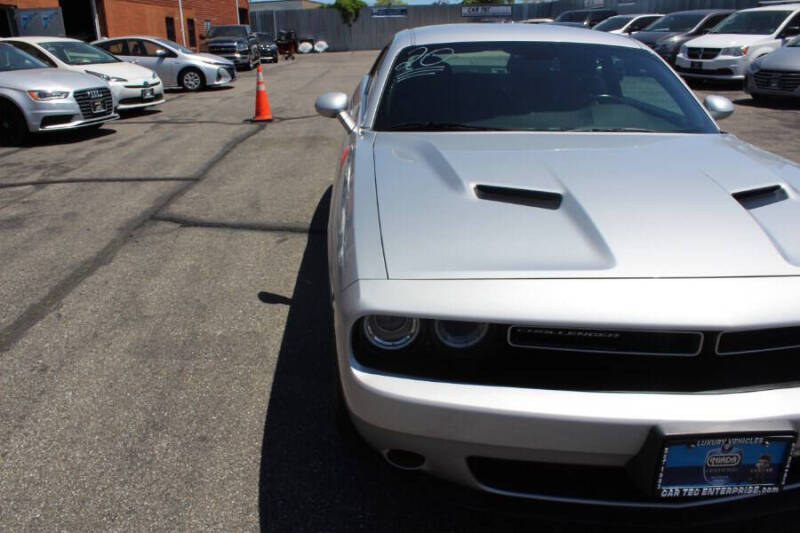 2020 Dodge Challenger SXT