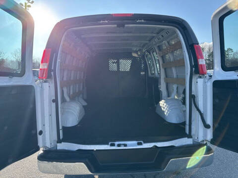 2023 GMC Savana 2500