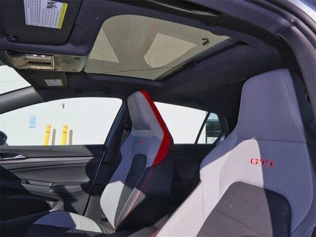 2026 Volkswagen Golf GTI Autobahn