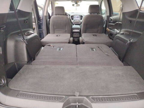 2017 GMC Acadia SLE-2